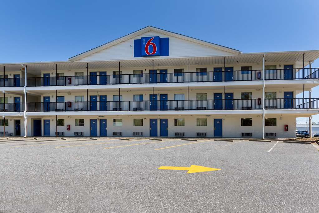 Motel 6 Greenville SC - photo 3