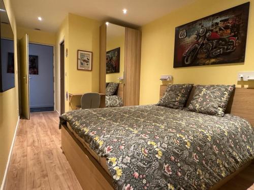 Loft Spa Reims fr 250m2 privatifs piscine intAcrieure chauffAce spa et parking in Reims, France