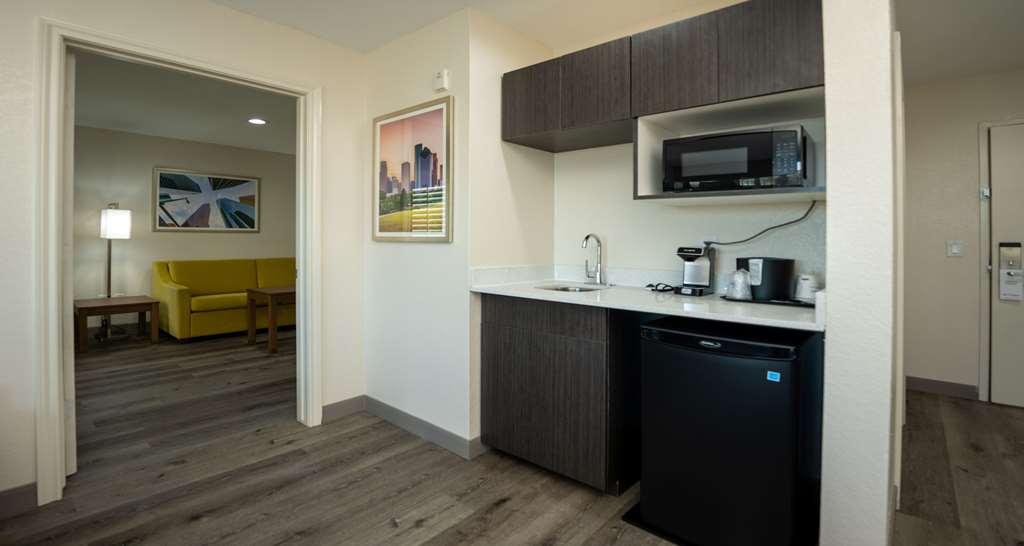 Best Western Houston Bush IAH Intercontinental Airport Inn - photo 11