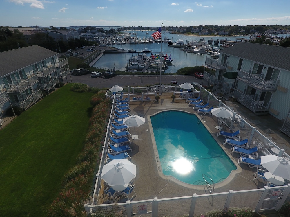Anchor In Distinctive Waterfront Lodging - photo 48