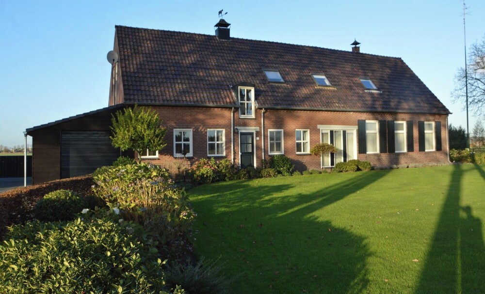 Farmhouse In Elsendorp Near Forest Trails 12994673 — Venray
