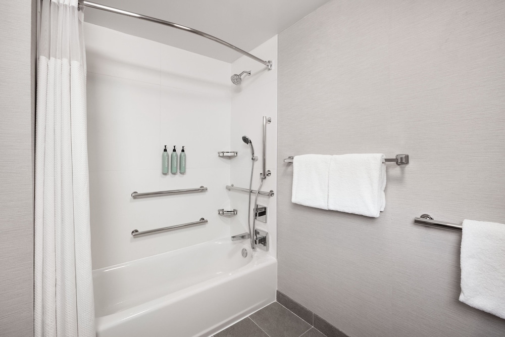 Courtyard by Marriott Memphis Airport - photo 23