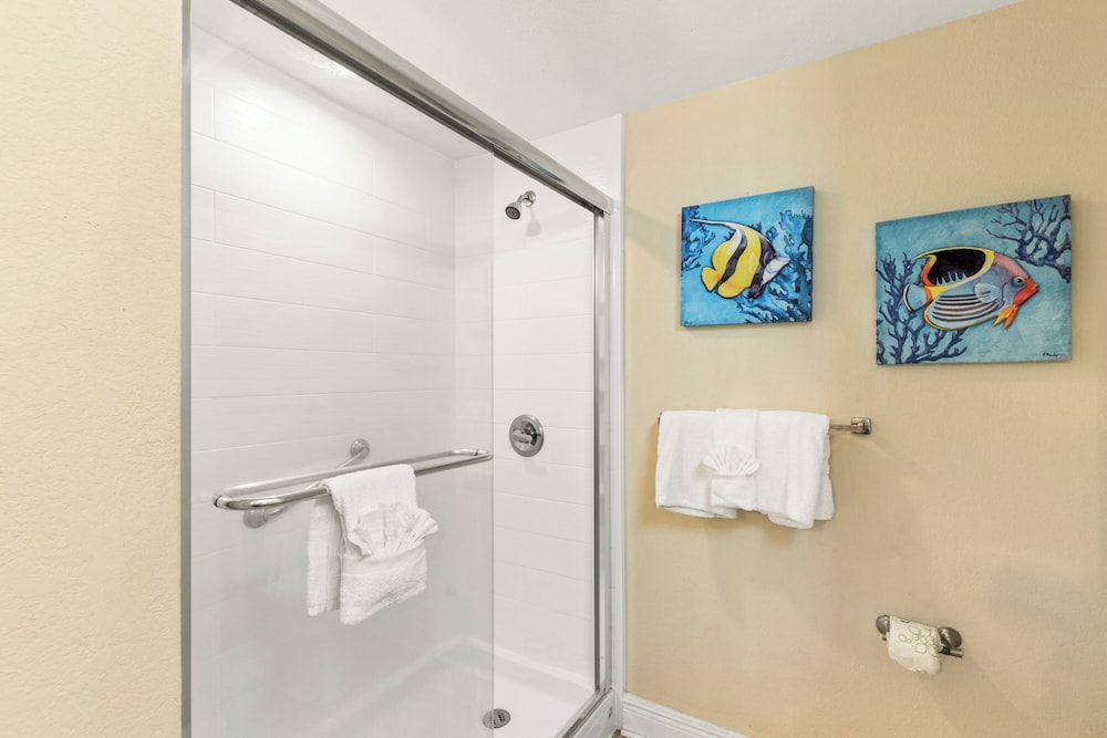 Crystal Tower Comfort Condos by Hosteeva - photo 84