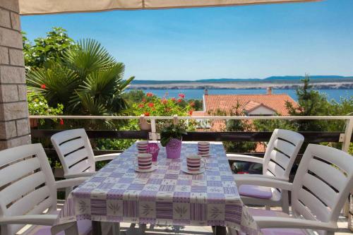 Apartment in Jadranovo with Two Bedrooms 2 — 4-Star Luxury Hotel in Jadranovo, Croatia