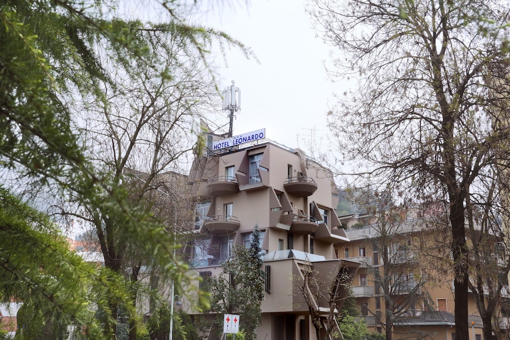 Hotel Leonardo — hotel in Brescia