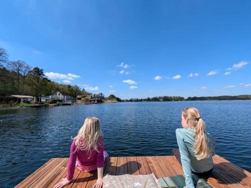 Ferienhaus Am See Wutzsee Mit Direktem Seezugang — Lindow