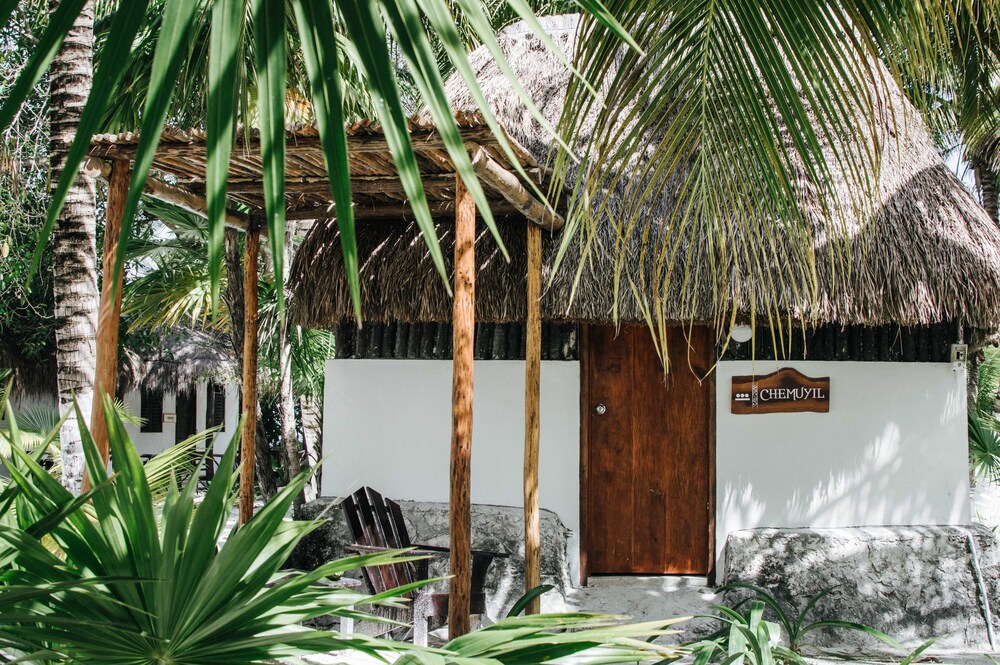 Masia de la Serra de la Cogulla — hotel in Monroyo