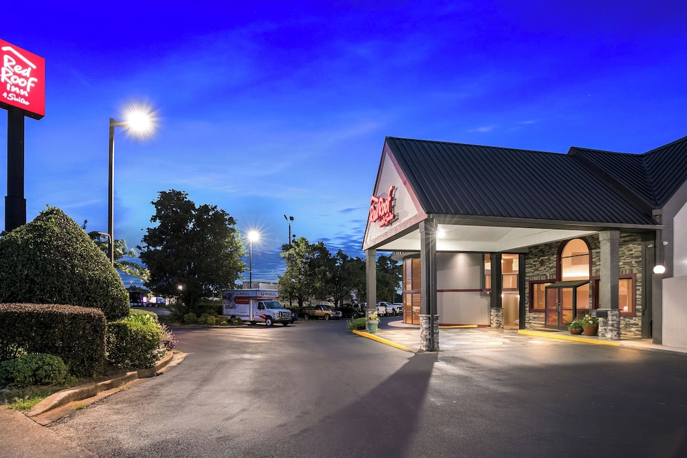 Red Roof Inn & Suites Duncan - photo 32