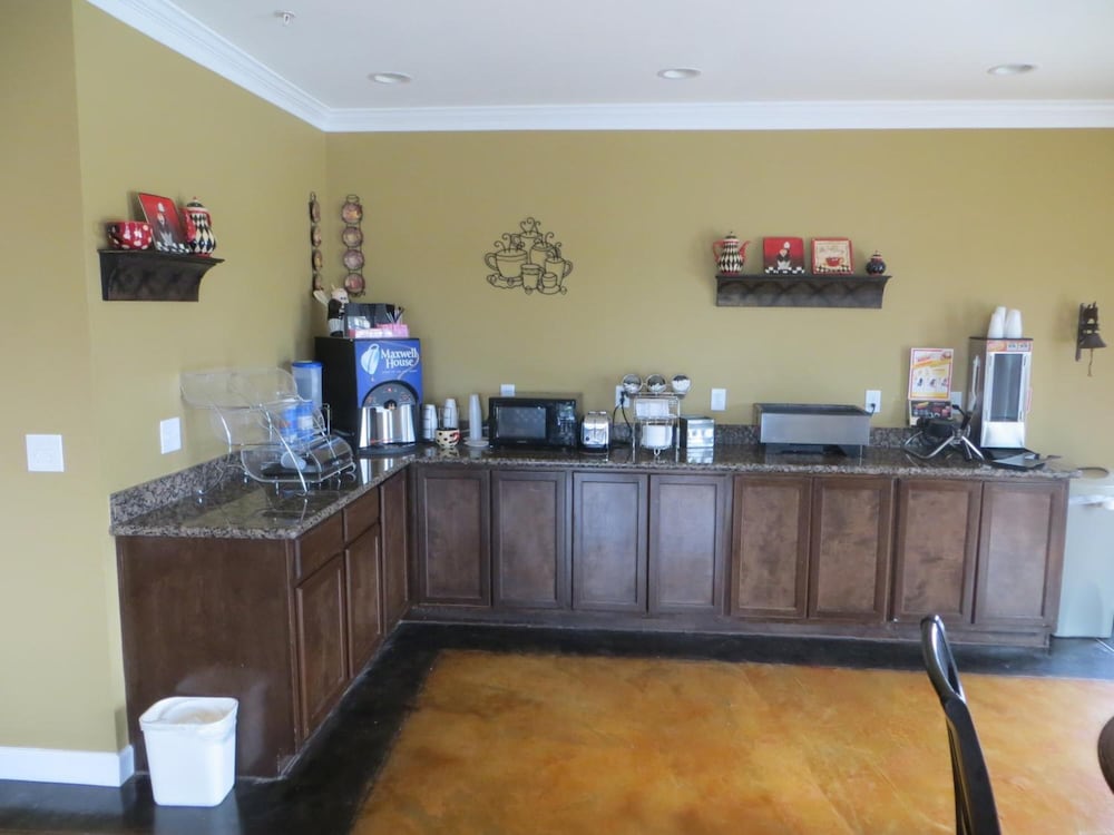 Black Gold Inn - photo 40