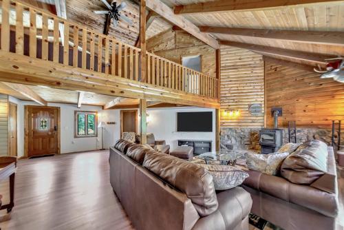 JR’s Hideaway in Lead, United States