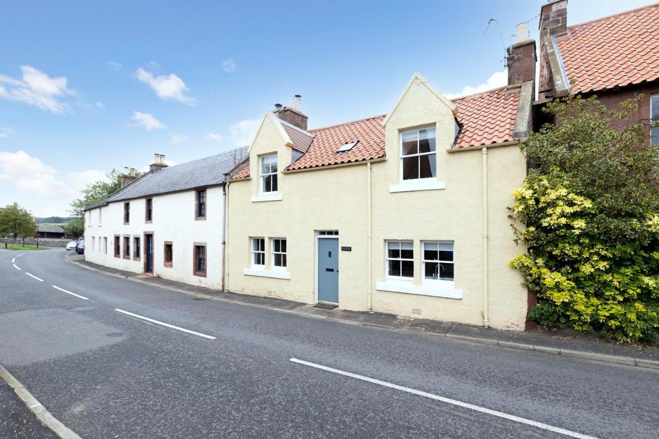 2 bed Haywood Cottage with garden — 4-Star Luxury Hotel in Dunbar, United Kingdom