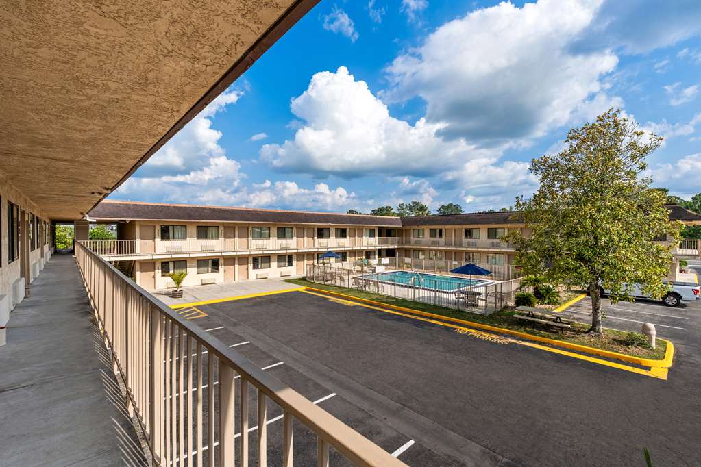 Americas Best Value Inn Lake City - photo 2