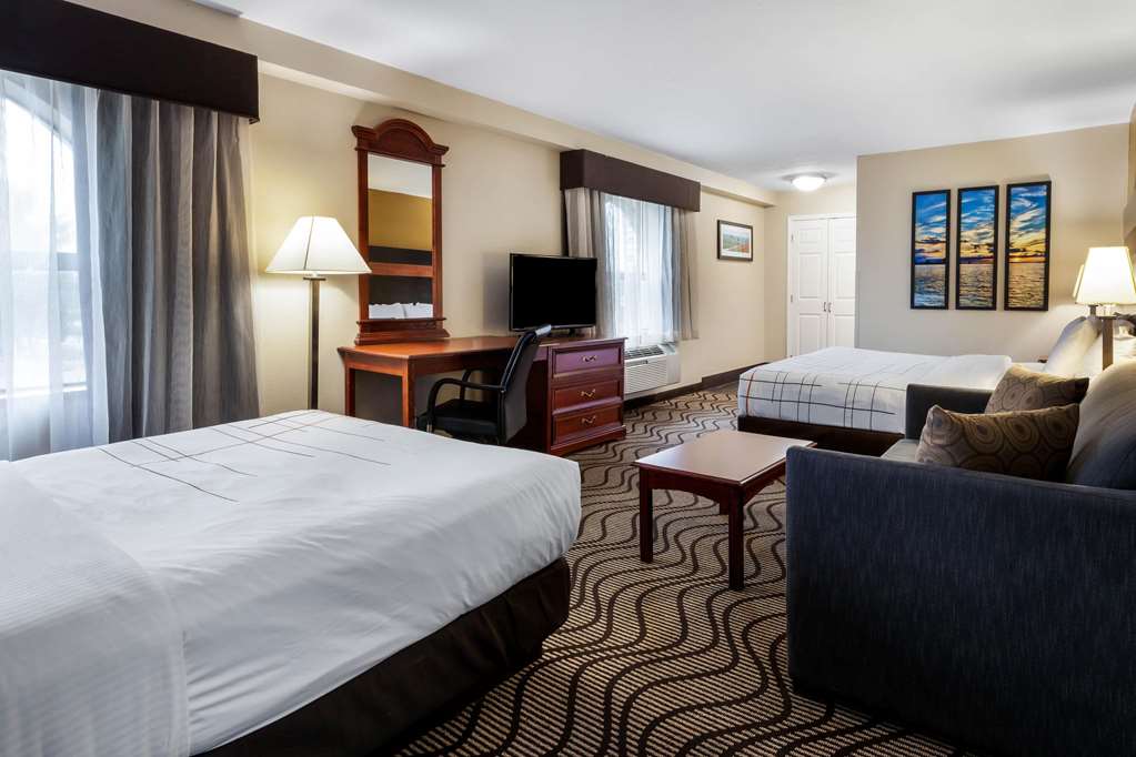 La Quinta Inn by Wyndham Sandusky near Cedar Point - photo 36