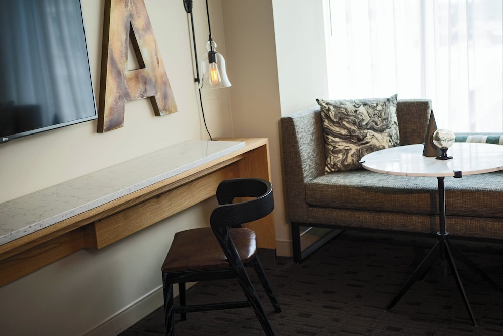 Renaissance Allentown Hotel - photo 14