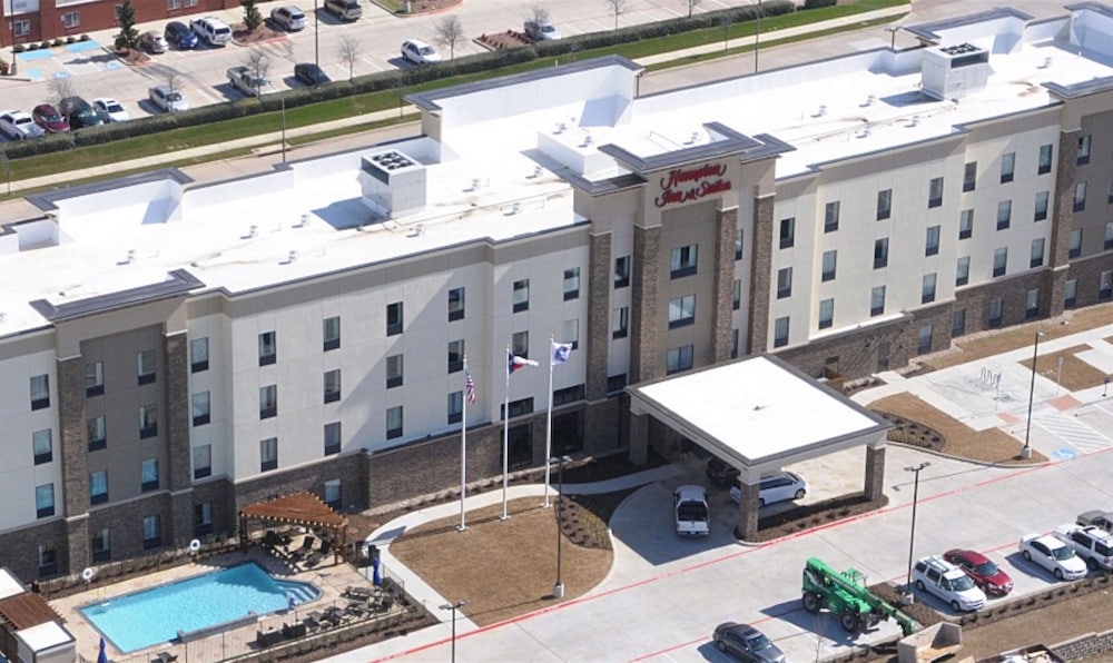 Hampton Inn & Suites Dallas Ft. Worth Airport South - featured photo