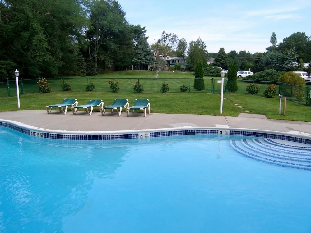 Hamlet Inn - photo 21