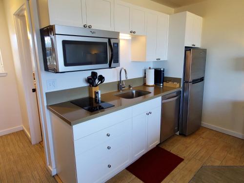 Moonstone Beach Motel - photo 87