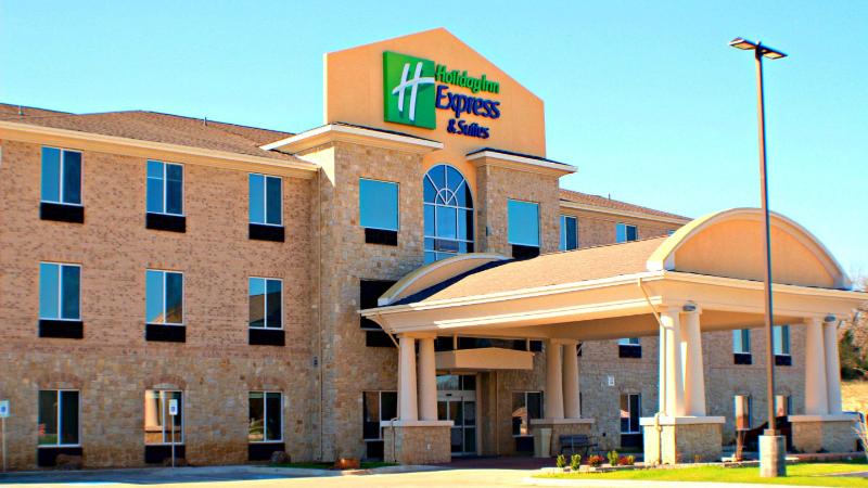 Holiday Inn Express & Suites Bonham by IHG — hotel in Bonham