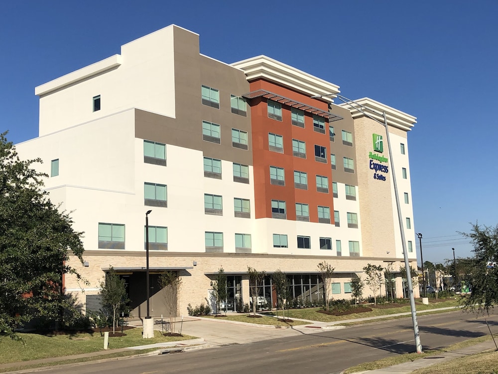 Holiday Inn Express and Suites Houston Westchase Westheimer by IHG - photo 92