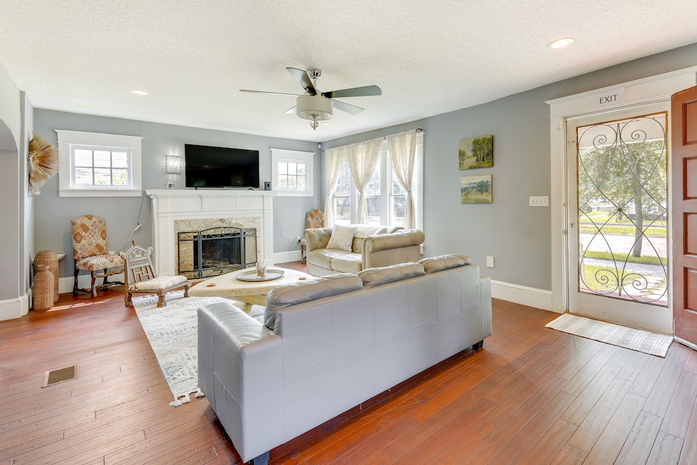 Pet friendly home in Historic Springfield near TIAA — 4-Star Luxury Hotel in Jacksonville, United States