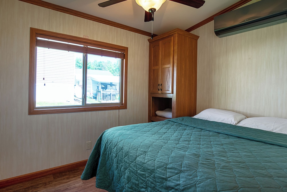 Plymouth Rock Camping Resort Basic Cabin - photo 12