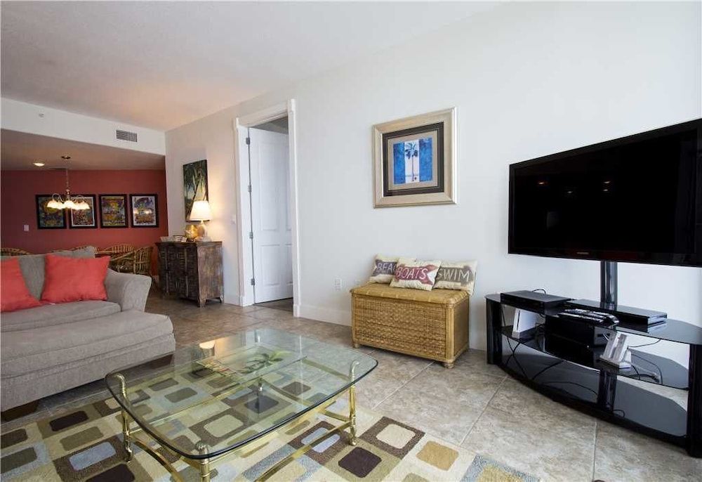 Island Tower 602 3 Br condo by RedAwning - photo 24