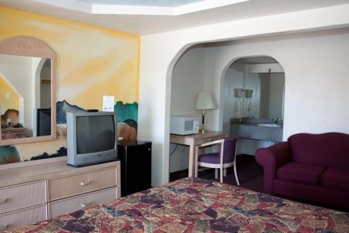 Luxury Inn and Suites Copperas Cove - photo 6