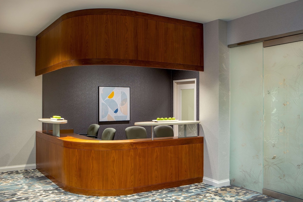 DoubleTree by Hilton Chicago North Shore Conference Center - photo 46