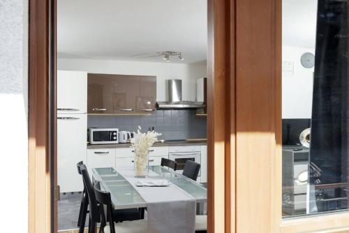 HelloChalet Chez León — 4-Star Luxury Hotel in Valtournenche, Italy