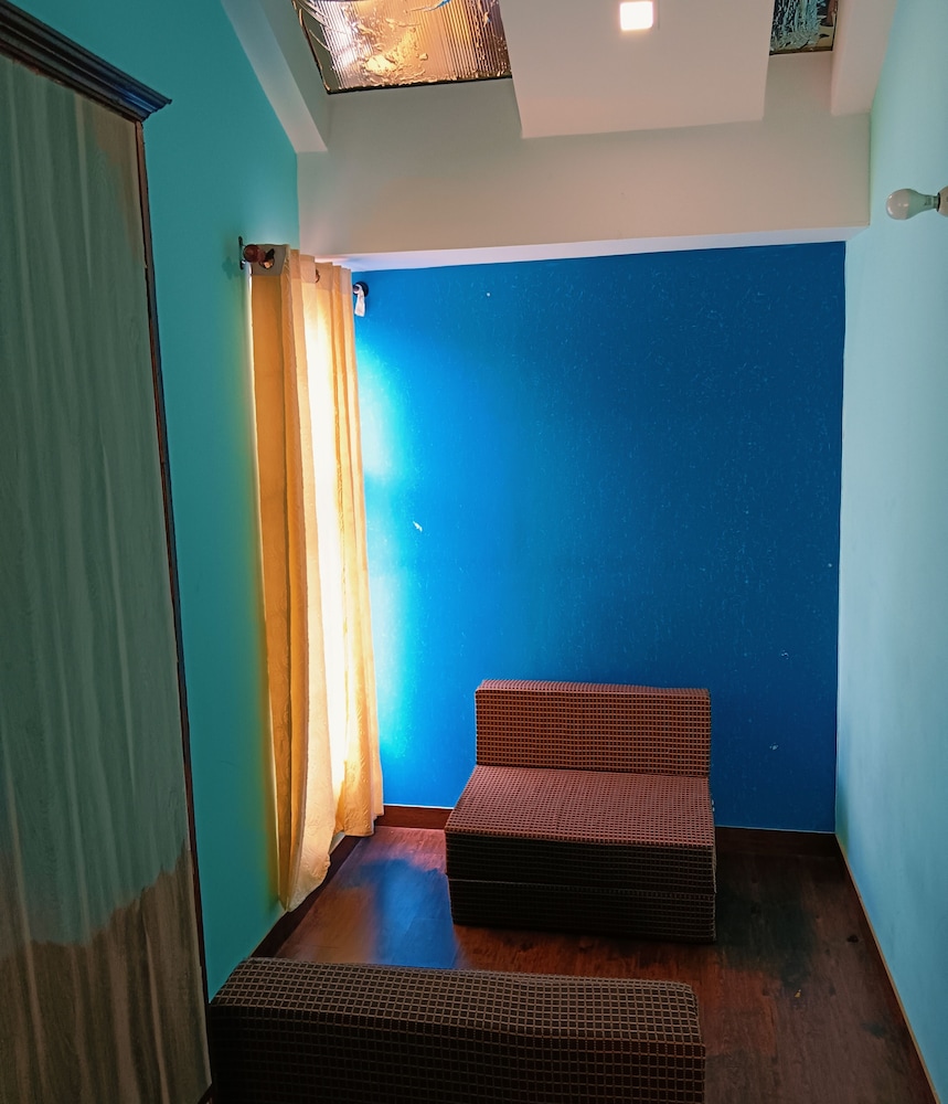 Oak Retreat Huts — Shimla