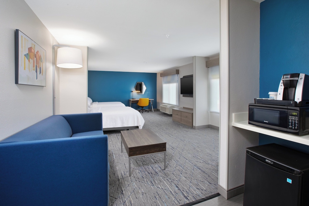Holiday Inn Express & Suites W. Monroe by IHG - photo 21