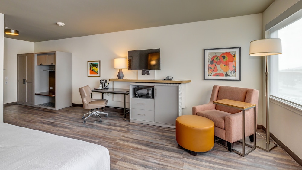 Holiday Inn & Suites Bellingham by IHG - photo 16