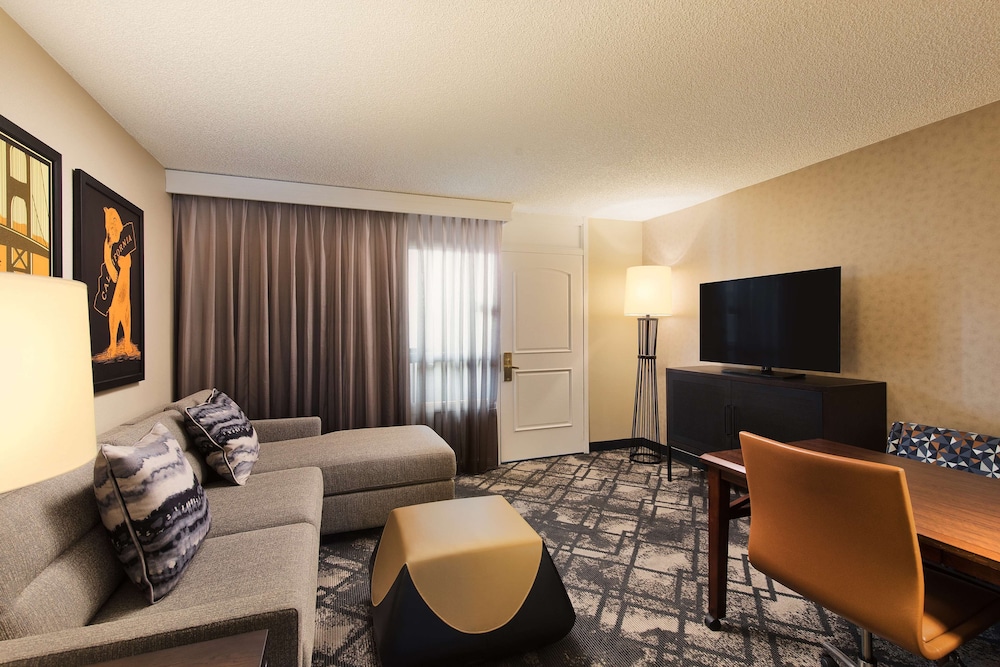 Embassy Suites by Hilton San Francisco Airport Oyster Point - photo 19