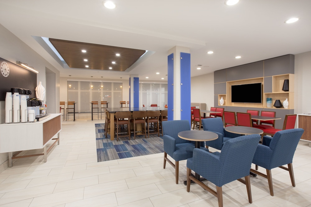 Holiday Inn Express & Suites Amarillo by IHG - photo 33