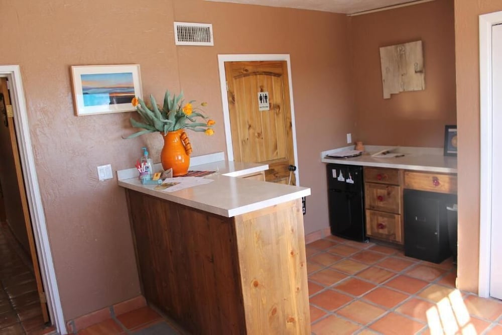 Adobe Rose Inn — hotel in Artesia