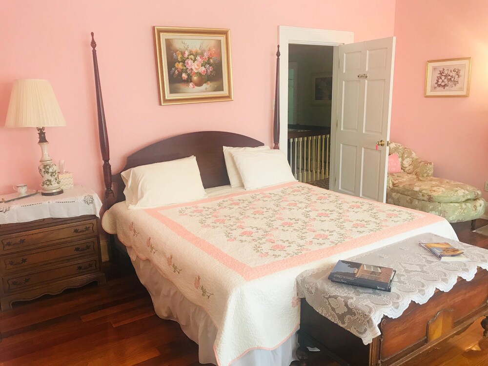 Six Acres Bed & Breakfast - photo 15