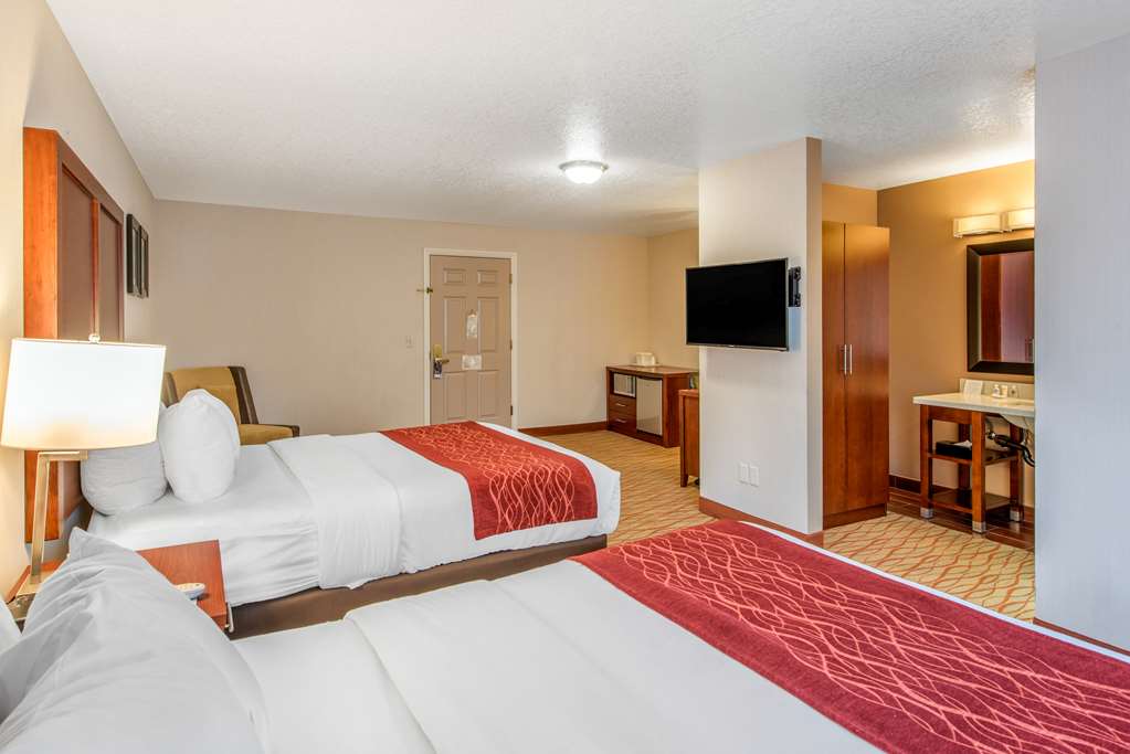 Comfort Inn Mount Shasta Area - photo 19