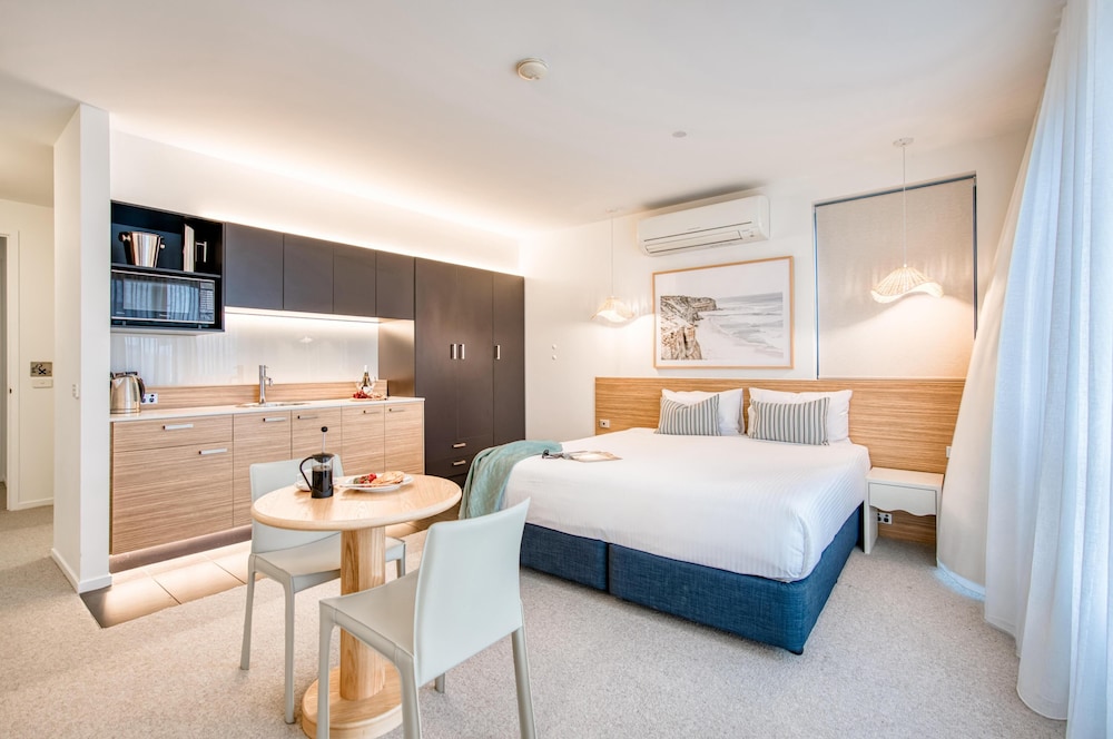 Oaks Vue Suites Geelong — 4-Star Luxury Hotel in Geelong, Australia
