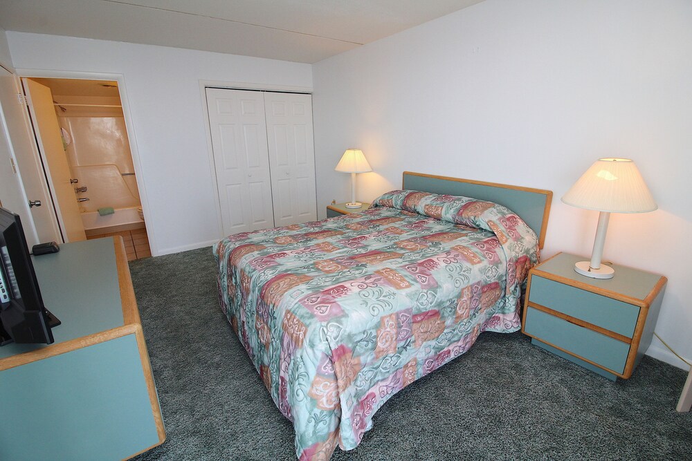 Bay Club Resort - photo 6