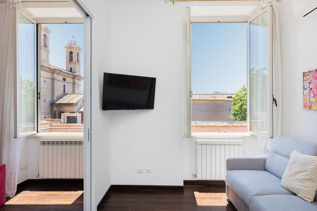 Corso View by Rental in Rome — 4-Star Luxury Hotel in Rome, Italy