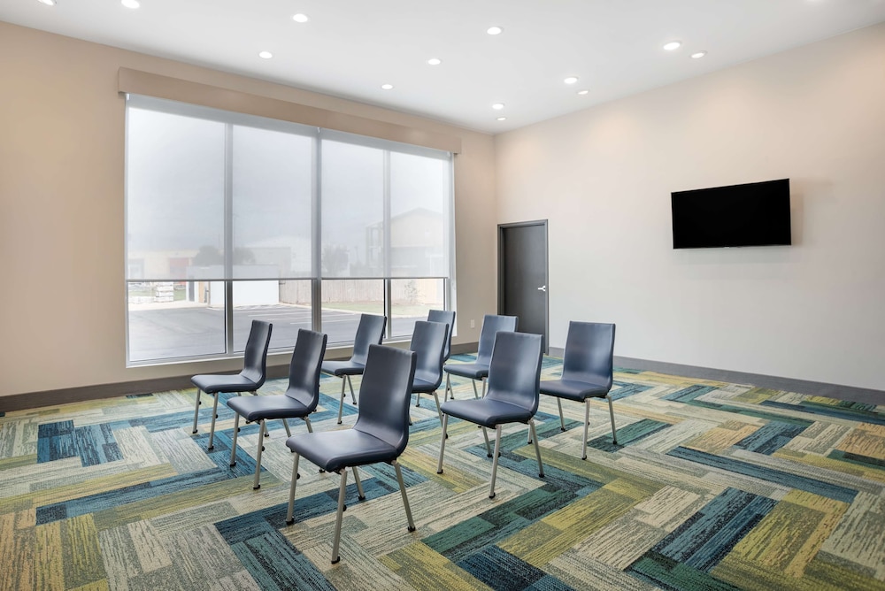 Best Western Plus Mobile Inn & Suites - photo 33