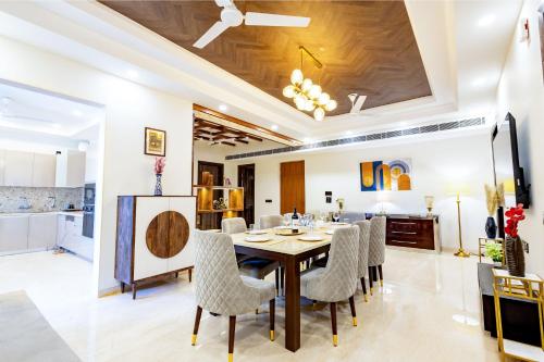 Four Bedroom Luxurious Apartment near Cyber Hub