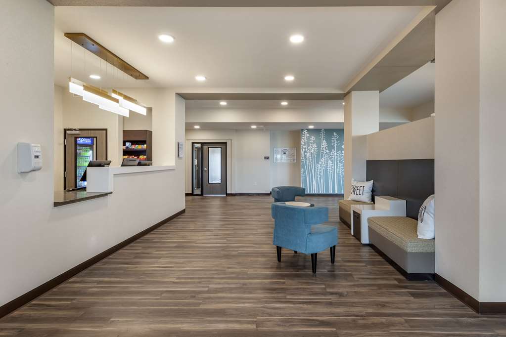 MainStay Suites Milwaukee Franklin - photo 6