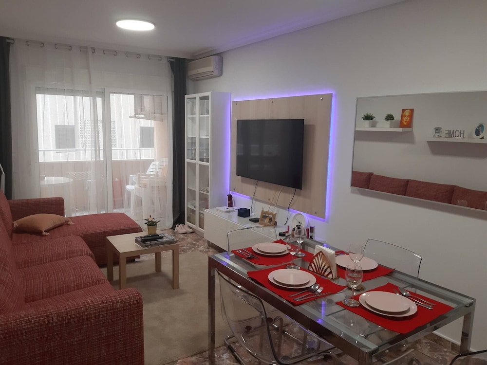 Modern Apartment On Playa Del Cura — 4-Star Luxury Hotel in Torrevieja, Spain