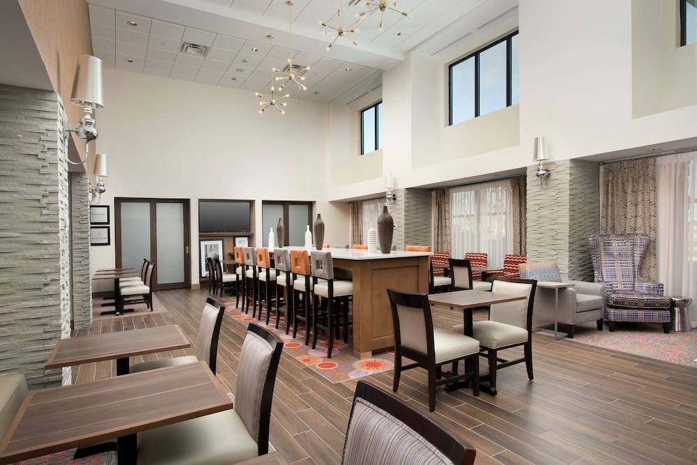 Hampton Inn & Suites San Antonio Lackland AFB SeaWorld - photo 3