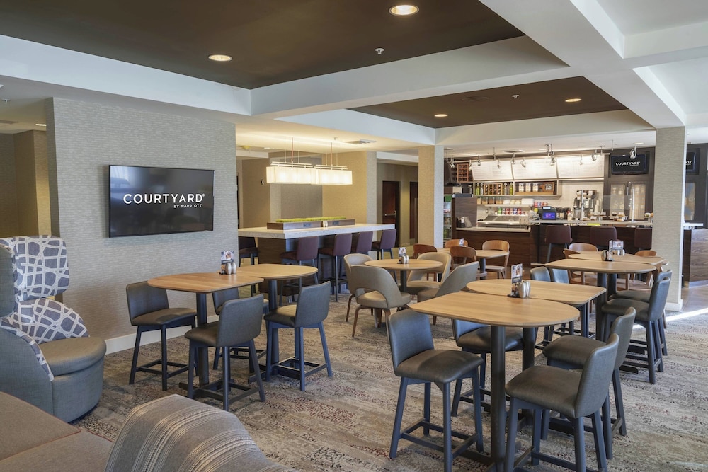 Courtyard by Marriott Cleveland Willoughby - photo 30