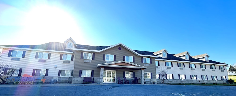 Country Trails Inn & Suites - photo 32