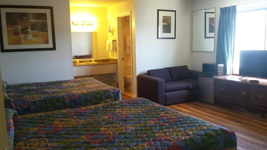 Nites Inn - photo 6