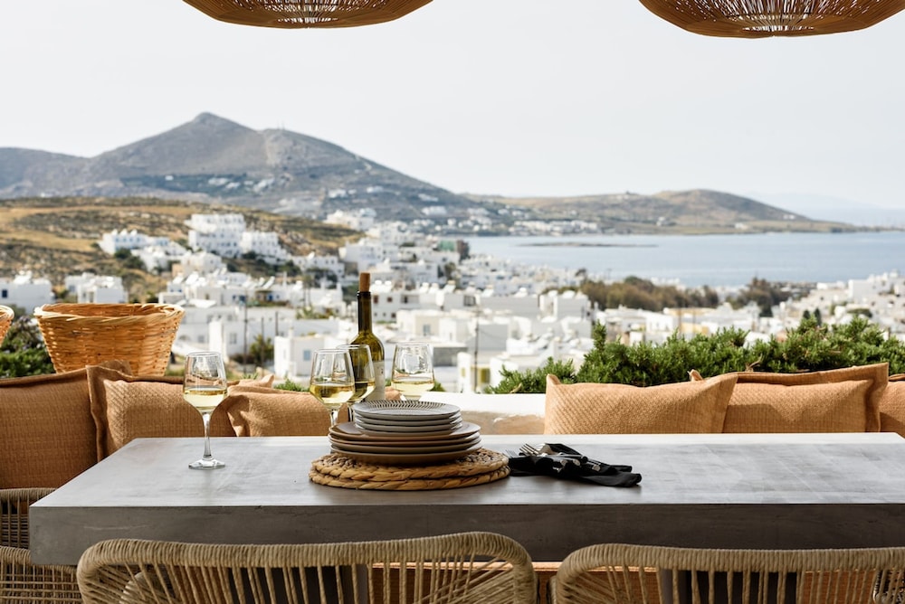 Naousa Story 1 Apartment — 4-Star Luxury Hotel in Paros, Greece