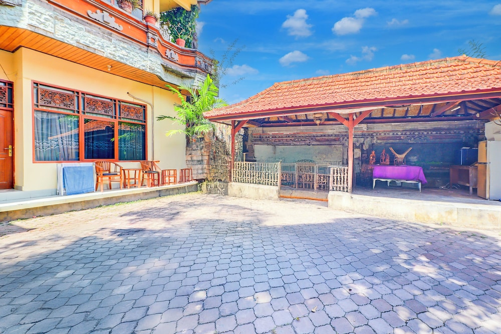 Hotel O Danawa House in Denpasar, Indonesia